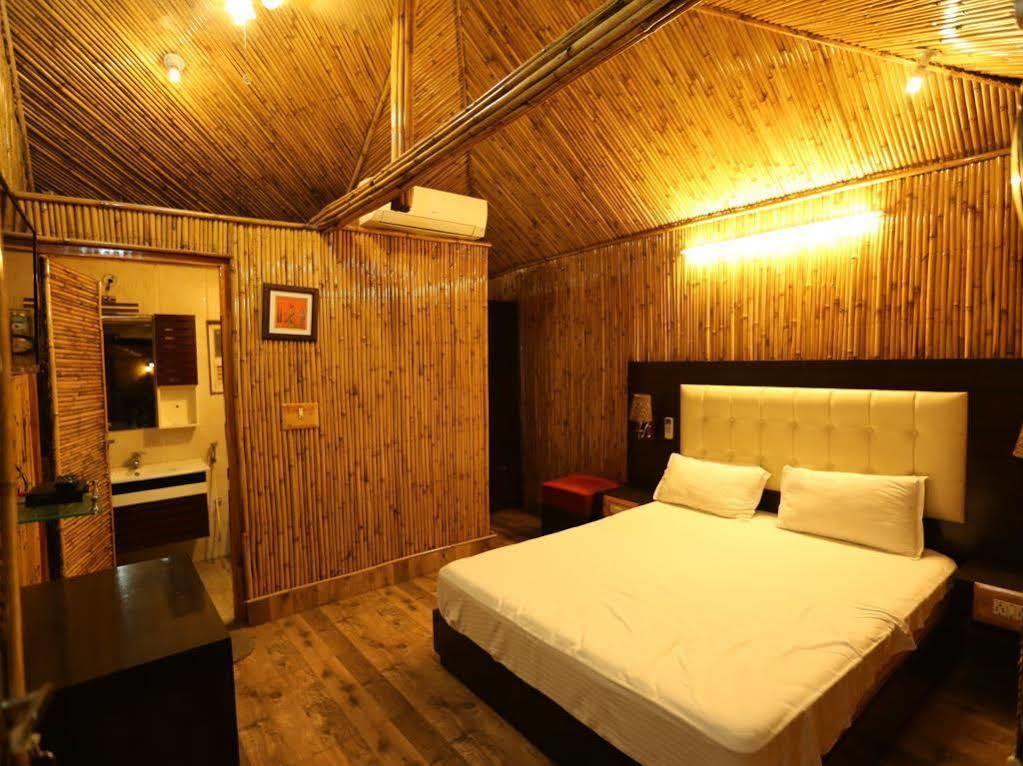 Heritage Hotel Lucknow Ngoại thất bức ảnh