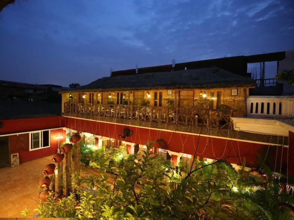Heritage Hotel Lucknow Ngoại thất bức ảnh