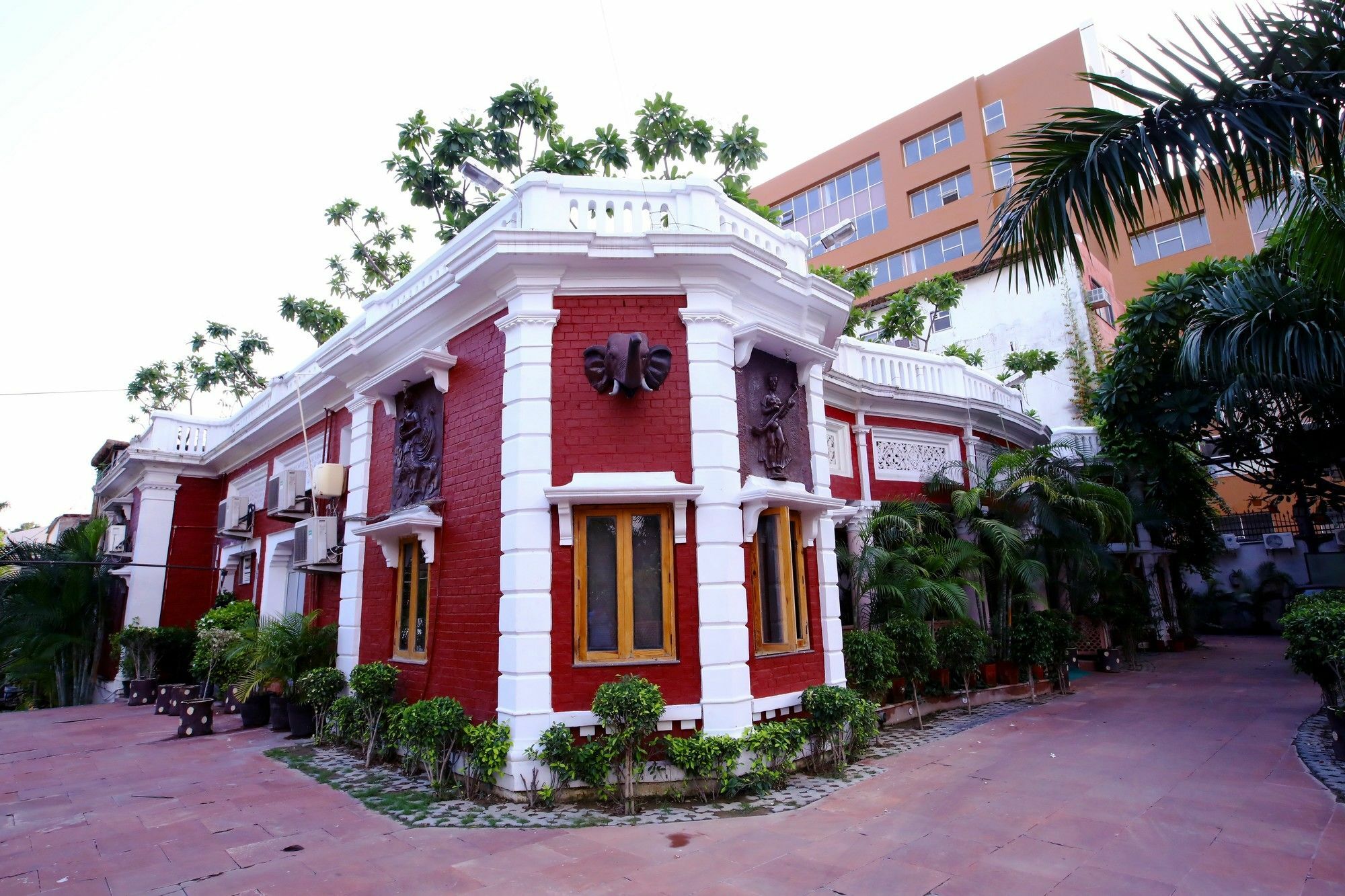 Heritage Hotel Lucknow Ngoại thất bức ảnh